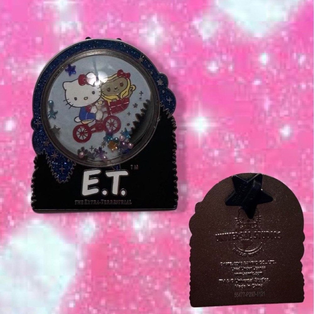 ET hello kitty pin